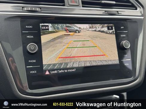 Certified 2023 Volkswagen Tiguan SE R-Line image 25