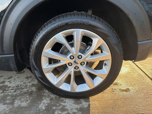 Used 2023 Ford Explorer Platinum w/ Technology Package image 43