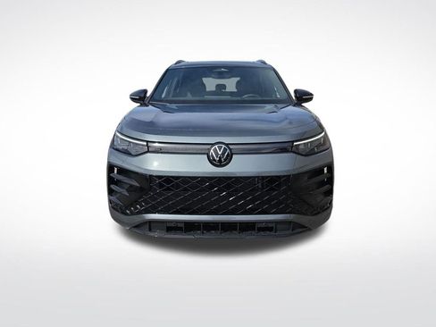 New 2026 Volkswagen Tiguan SE R-Line AWD/4WD image 2