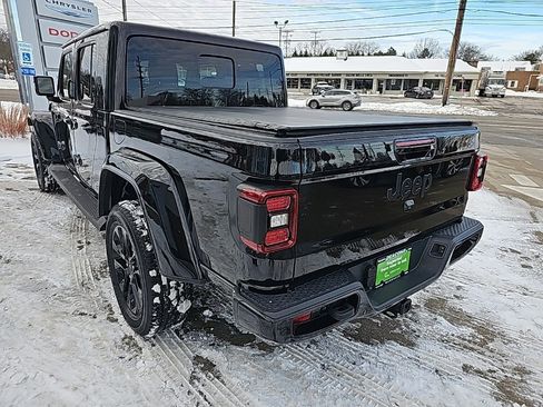Certified 2023 Jeep Gladiator Overland image 11