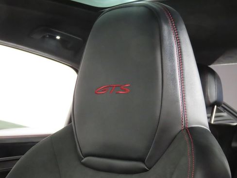 Certified 2025 Porsche Cayenne GTS AWD/4WD image 40