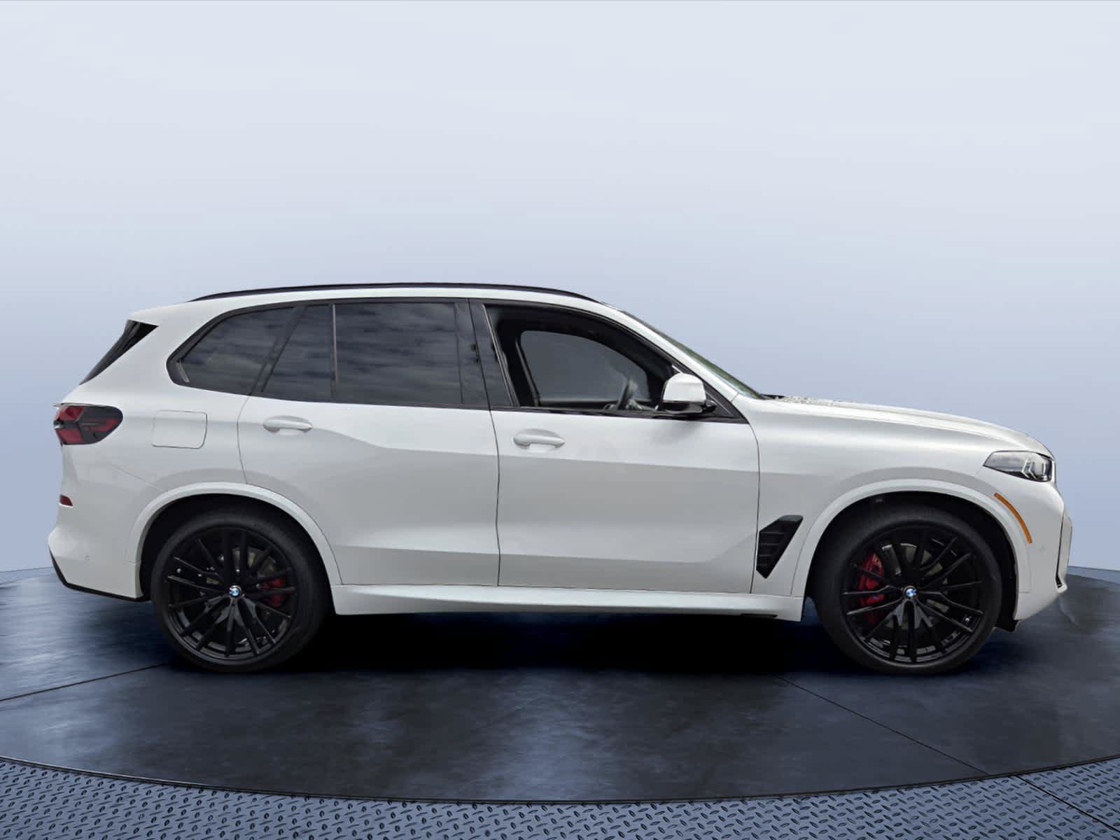 Used 2026 BMW X5 sDrive40i w/ M Sport Package RWD image 7