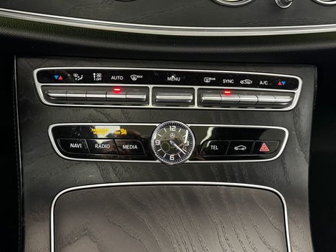 Used 2018 Mercedes-Benz E 300 4MATIC image 26