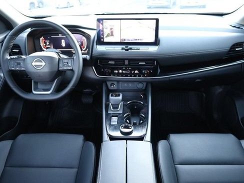 Certified 2025 Nissan Rogue SL w/ Tech Package AWD/4WD image 27