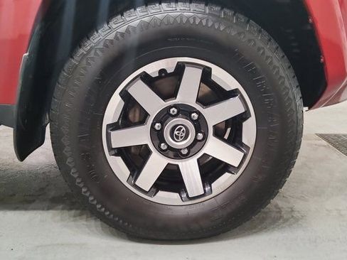 Used 2022 Toyota 4Runner TRD Off-Road Premium image 44