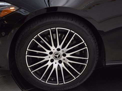 Used 2024 Mercedes-Benz C 300 Sedan image 12