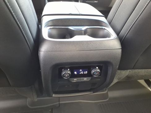 New 2026 Chevrolet Traverse Z71 w/ Enhanced Driving Package image 14