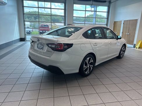 Used 2025 Subaru Legacy Premium AWD/4WD image 17