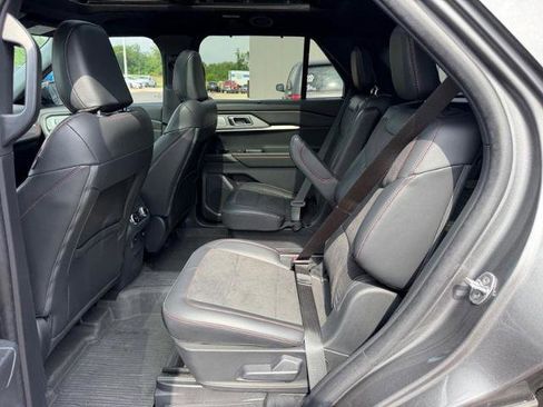 Certified 2025 Ford Explorer ST AWD/4WD image 11