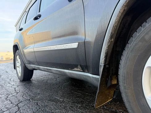 Used 2011 Jeep Grand Cherokee Laredo image 10