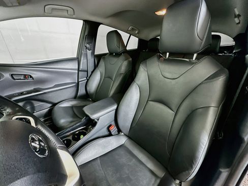 Used 2017 Toyota Prius Prime Advanced FWD image 13