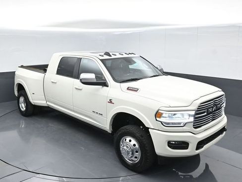 Used 2022 RAM 3500 Laramie AWD/4WD image 41