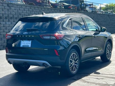 New 2024 Ford Escape SE w/ PHEV Premium Package FWD image 10
