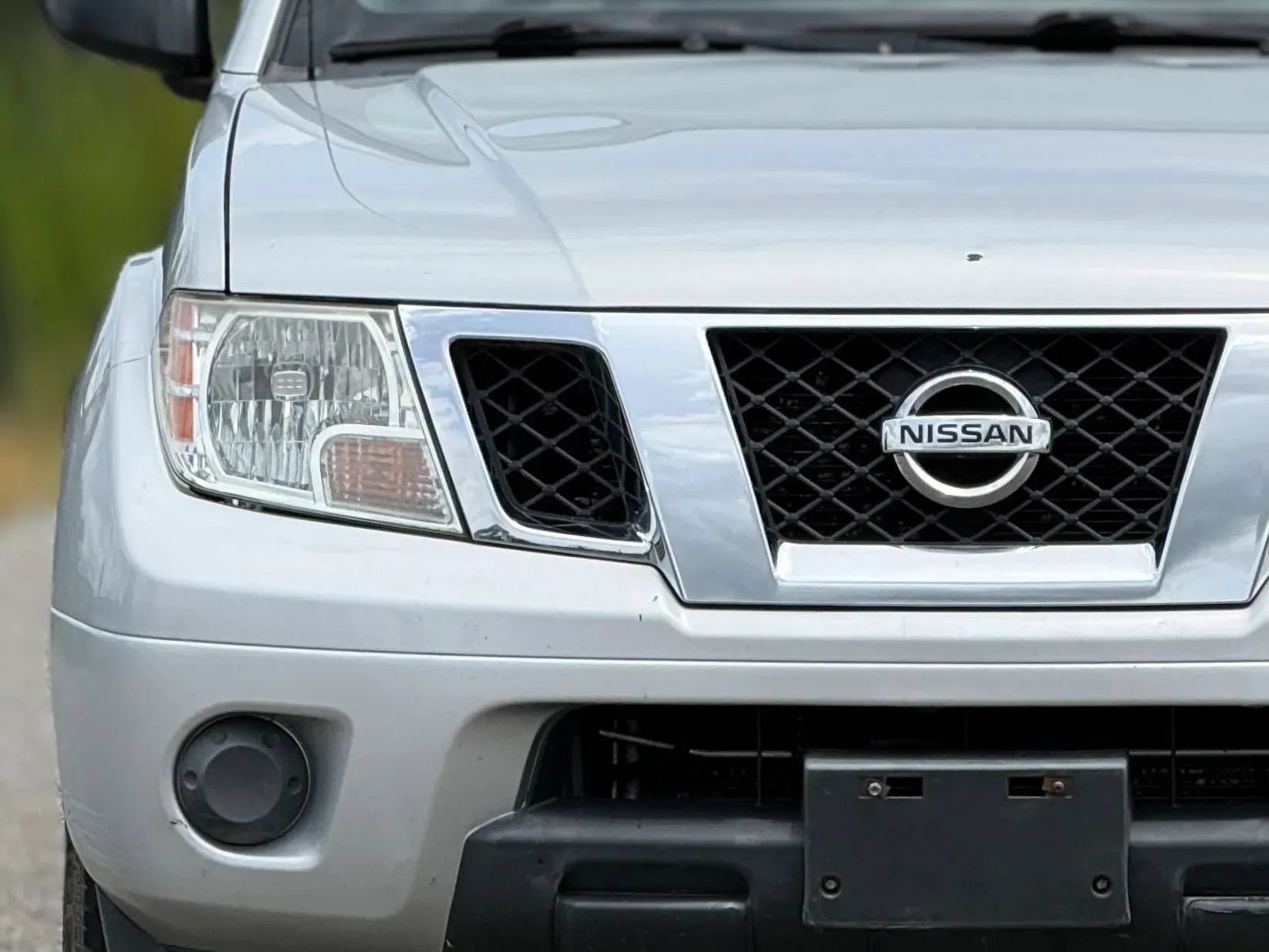 Used 2012 Nissan Frontier SV AWD/4WD image 11