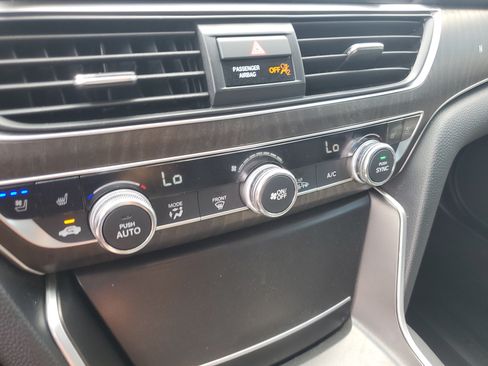 Used 2019 Honda Accord Touring image 22