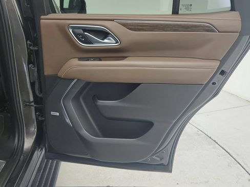 Used 2021 Chevrolet Tahoe High Country RWD image 36
