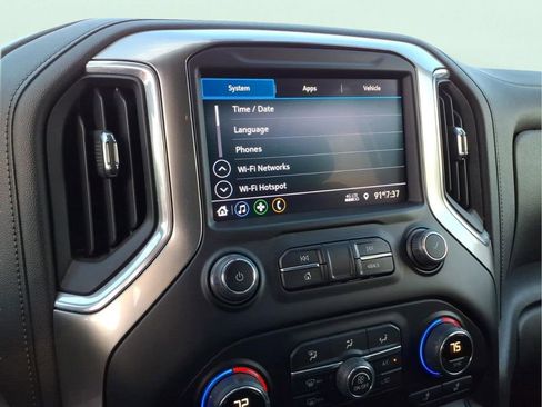 Used 2021 Chevrolet Silverado 1500 LT AWD/4WD image 27