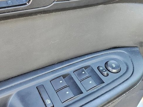 Used 2015 GMC Acadia SLT image 8