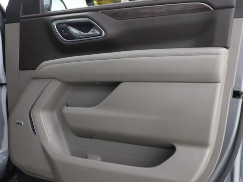 Used 2021 Chevrolet Tahoe Z71 w/ Z71 Off-Road Package image 9