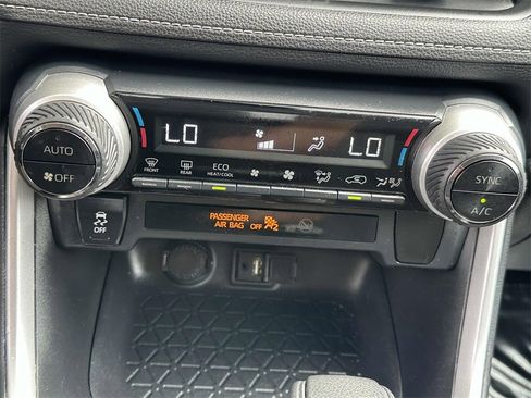 Used 2019 Toyota RAV4 XLE image 5