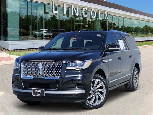 Used 2024 Lincoln Navigator L 4WD image 1