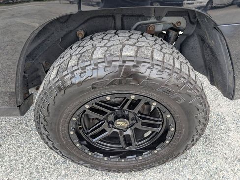 Used 2006 Jeep Grand Cherokee Overland w/ Skid Plate Group AWD/4WD image 10