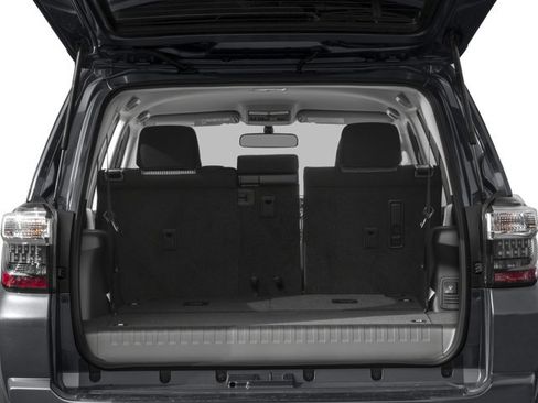 Used 2016 Toyota 4Runner SR5 AWD/4WD image 12