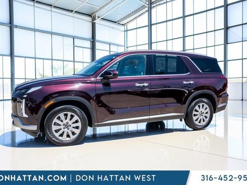 Used 2025 Hyundai Palisade SEL FWD image 2
