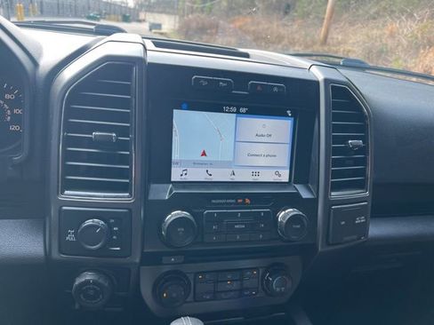 Used 2017 Ford F150 XLT w/ Equipment Group 302A Luxury image 11