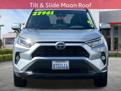 Used 2020 Toyota RAV4 XLE Premium FWD image 12