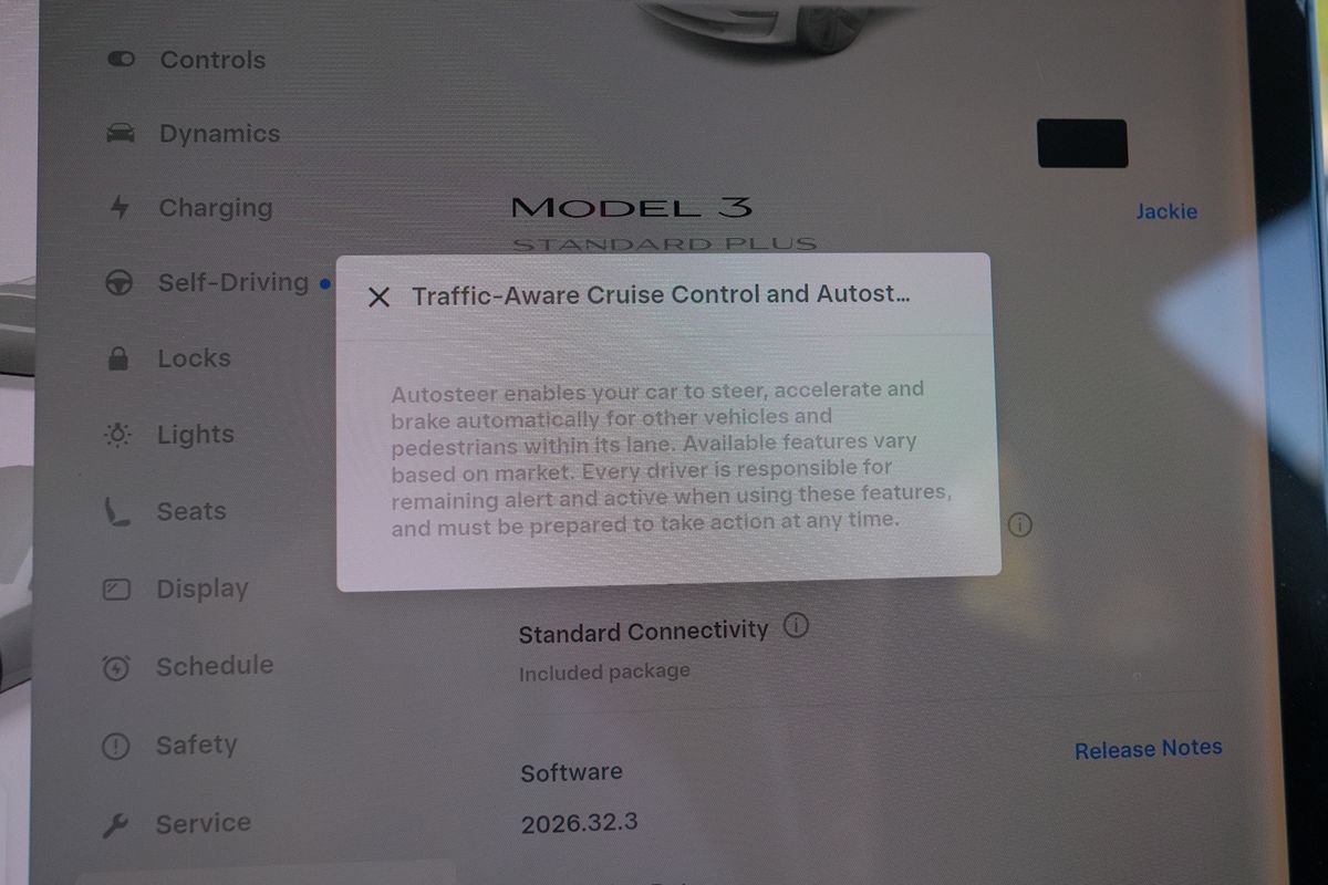 Used 2020 Tesla Model 3 Standard Range RWD image 21
