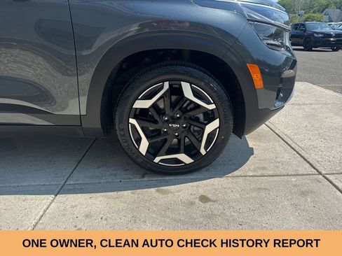 Used 2024 Kia Seltos SX w/ SX Sunroof Package AWD/4WD image 3