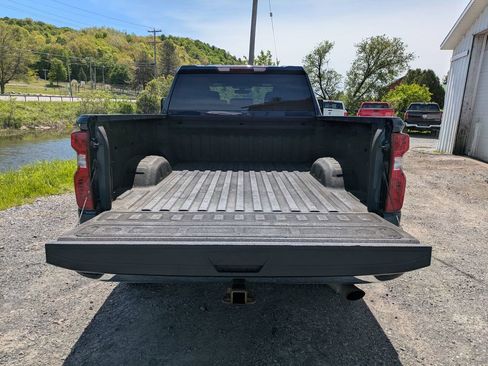 Used 2021 Chevrolet Silverado 2500 LT AWD/4WD image 17