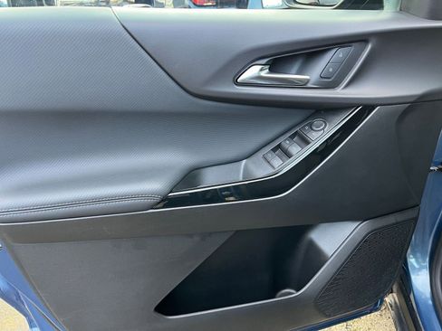 Used 2025 Chevrolet Equinox LT image 20