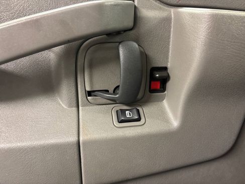 Used 2024 Chevrolet Express 2500 Work Van w/ Driver Convenience Package image 28