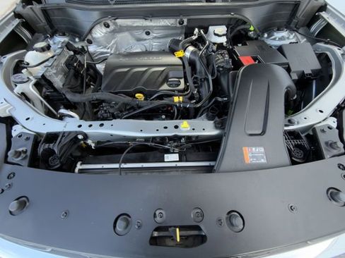 Used 2024 Chevrolet Trax LT w/ LT Convenience Package image 28