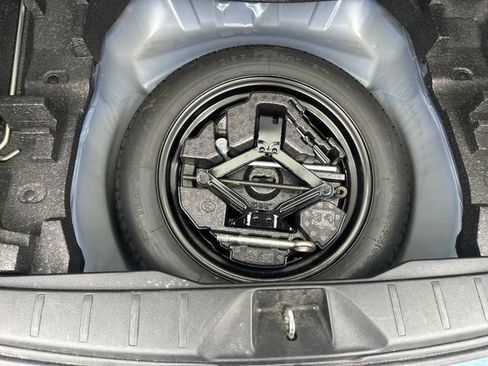 Used 2017 Subaru Forester 2.5i Premium AWD/4WD image 21