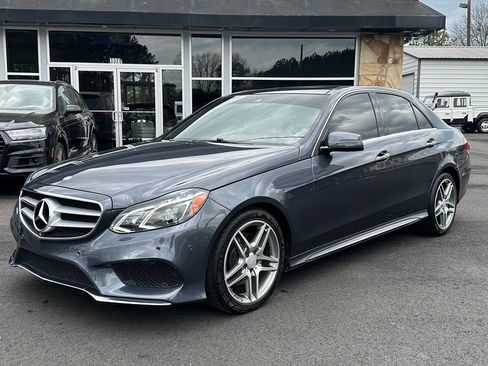 Used 2016 Mercedes-Benz E 400 Sedan image 2