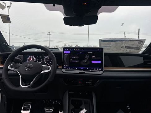 New 2026 Volkswagen Tiguan SEL R-Line image 13