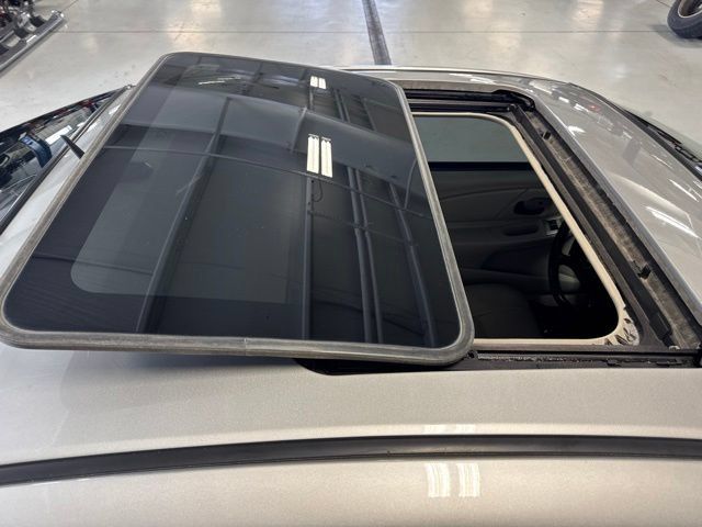 Used 2007 Chevrolet Monte Carlo LT FWD image 16