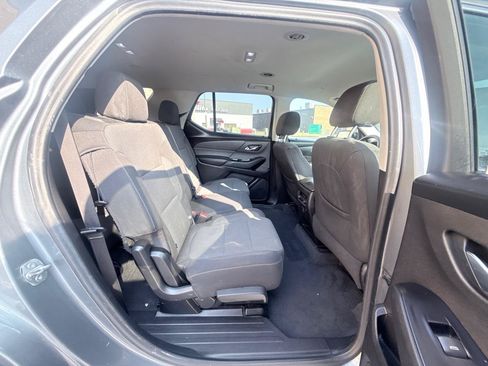 Used 2020 Chevrolet Traverse LS FWD image 12