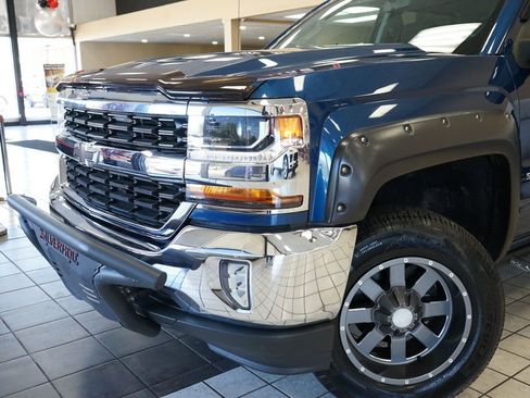 Used 2017 Chevrolet Silverado 1500 LT w/ All Star Edition image 20
