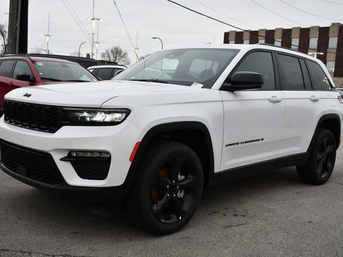 New 2025 Jeep Grand Cherokee Limited w/ Black Appearance Package image 3