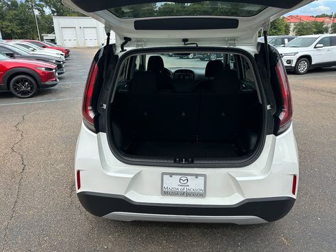 Used 2023 Kia Soul LX w/ LX Technology Package image 24