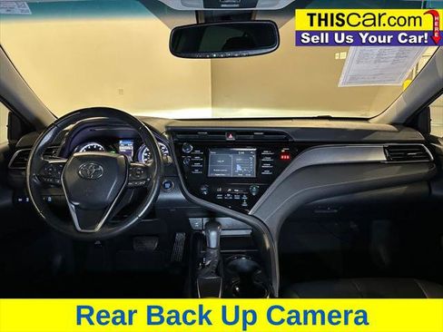 Used 2019 Toyota Camry SE image 14