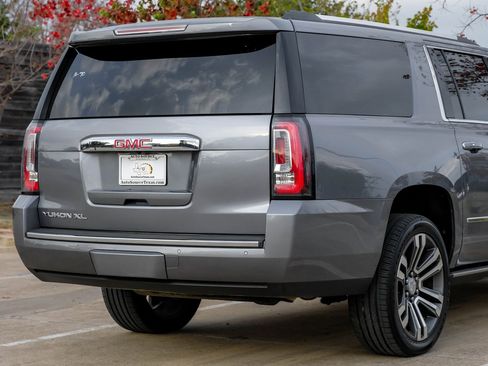 Used 2019 GMC Yukon XL Denali w/ Denali Ultimate Package image 11