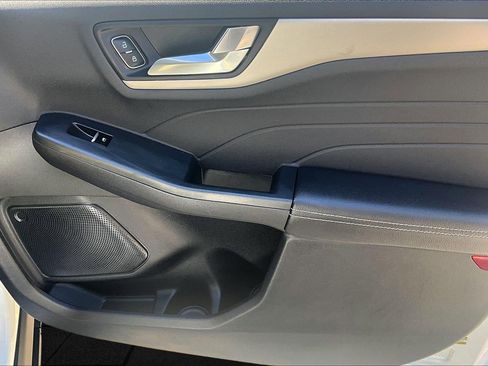 Certified 2022 Ford Escape SEL image 19