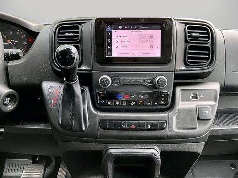 Used 2024 RAM ProMaster 2500 w/ Convenience Group FWD image 12