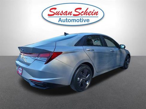 Used 2023 Hyundai Elantra SEL image 22