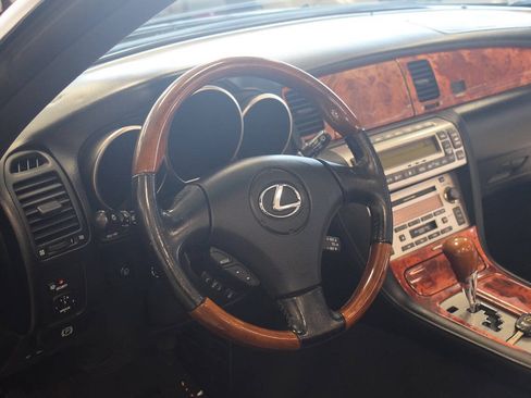 Used 2008 Lexus SC 430 Convertible RWD image 17